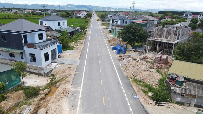 Th&ocirc;ng xe đường Ng&ocirc; Quyền k&eacute;o d&agrave;i, kỳ vọng ph&aacute;t triển mới của H&agrave; Tĩnh- Ảnh 2.