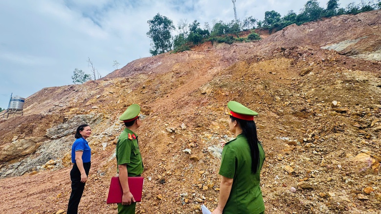 L&agrave;o Cai: R&agrave; từng m&eacute;t đất, giữ b&igrave;nh y&ecirc;n m&ugrave;a mưa lũ- Ảnh 3.