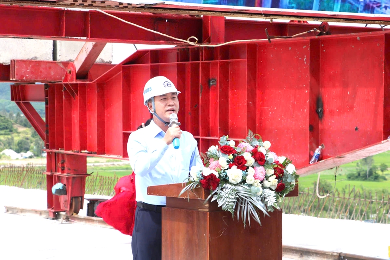 Thứ trưởng Nguyễn Việt H&ugrave;ng dự lễ hợp long cầu d&agrave;i nhất cao tốc Quy Nhơn - Ch&iacute; Thạnh- Ảnh 2.