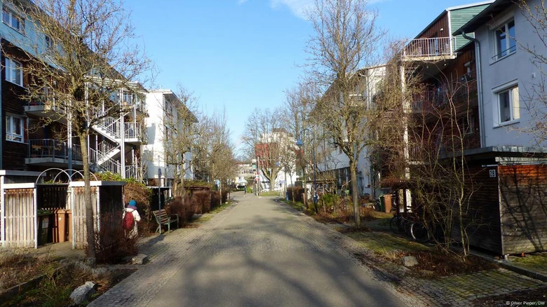 C&aacute;ch phố cổ Freiburg, Đức giảm bớt &ocirc; t&ocirc; c&aacute; nh&acirc;n trong đ&ocirc; thị- Ảnh 2.