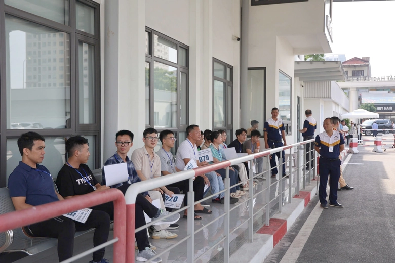 H&agrave; Nội: Nhiều học vi&ecirc;n xin l&ugrave;i s&aacute;t hạch l&aacute;i xe v&igrave; sợ trượt- Ảnh 3.