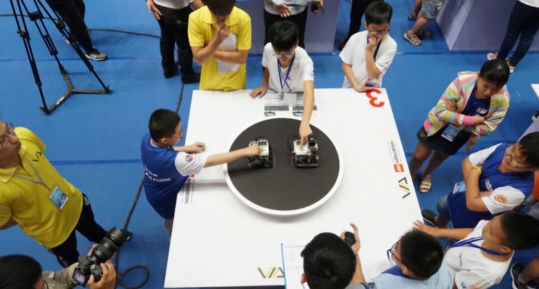 Gia Lai lần đầu tổ chức Robotacon mở rộng - sân chơi công nghệ cho học sinh phổ thông- Ảnh 1. Gia Lai lần đầu tổ chức Robotacon mở rộng - sân chơi công nghệ cho học sinh phổ thông- Ảnh 1.