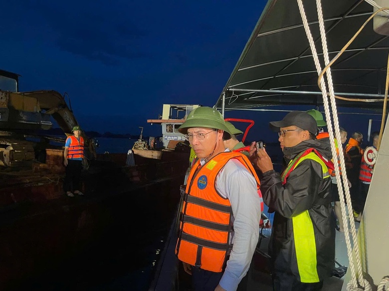 Thủ tướng y&ecirc;u cầu khẩn trương cứu nạn, khắc phục hậu quả vụ lật t&agrave;u tại Quảng Ninh- Ảnh 2.