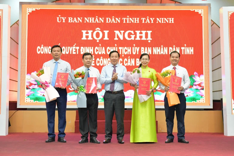 T&acirc;y Ninh c&ocirc;ng bố nh&acirc;n sự l&atilde;nh đạo c&aacute;c sở, đơn vị sau sắp xếp- Ảnh 1.