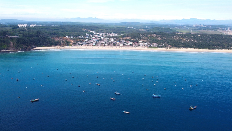 Quảng Ng&atilde;i c&ocirc;ng bố 3 khu vực biển nhận ch&igrave;m hơn 9 triệu m3 chất nạo v&eacute;t- Ảnh 2.