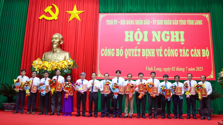 Giám đốc Sở Tài chính Bến Tre làm Giám đốc Sở Xây dựng tỉnh Vĩnh Long- Ảnh 1. Giám đốc Sở Tài chính Bến Tre làm Giám đốc Sở Xây dựng tỉnh Vĩnh Long- Ảnh 1.