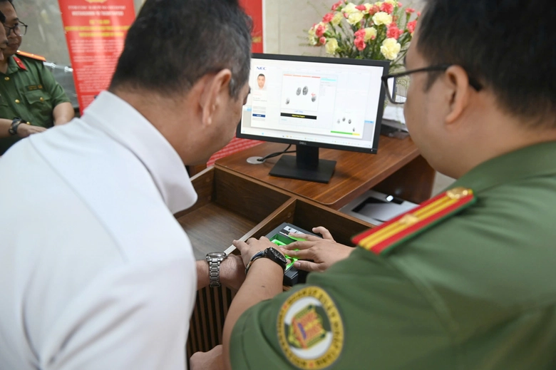 Bắt đầu cao điểm 50 ng&agrave;y cấp định danh điện tử mức 2 cho người nước ngo&agrave;i- Ảnh 3.