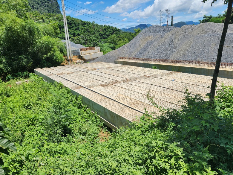 Thanh Hóa: Nhà thầu dự án cải thiện cơ sở hạ tầng đô thị Ngọc Lặc phấn đấu vượt tiến độ- Ảnh 9. Thanh Hóa: Nhà thầu dự án cải thiện cơ sở hạ tầng đô thị Ngọc Lặc phấn đấu vượt tiến độ- Ảnh 9.