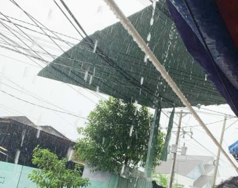 Đồng Nai: Nhiều nh&agrave; d&acirc;n bị tốc m&aacute;i, c&acirc;y đổ đầy đường sau mưa d&ocirc;ng- Ảnh 6.