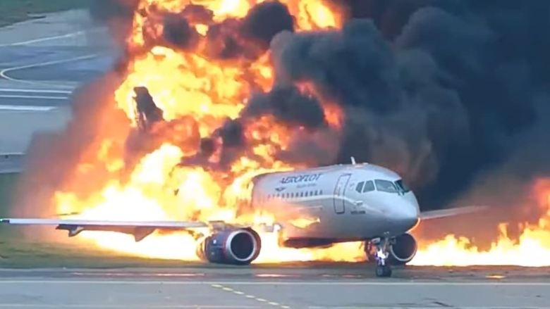 Trung Quốc ph&aacute;t triển vật liệu đặc biệt gi&uacute;p m&aacute;y bay hạn chế tai nạn khi hạ c&aacute;nh khẩn- Ảnh 2.