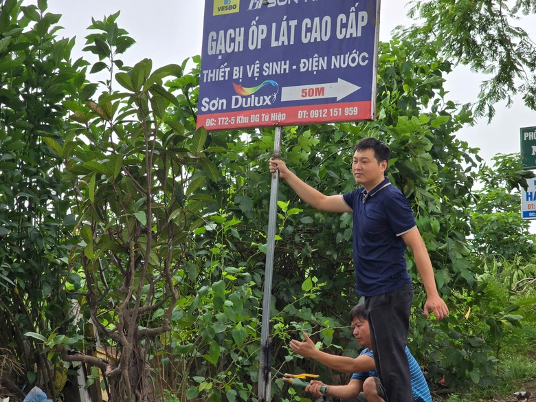 Hà Nội: Khẩn trương khắc phục hậu quả sau giông lốc, giải cứu ô tô, xe buýt mắc kẹt- Ảnh 19. Hà Nội: Khẩn trương khắc phục hậu quả sau giông lốc, giải cứu ô tô, xe buýt mắc kẹt- Ảnh 19.