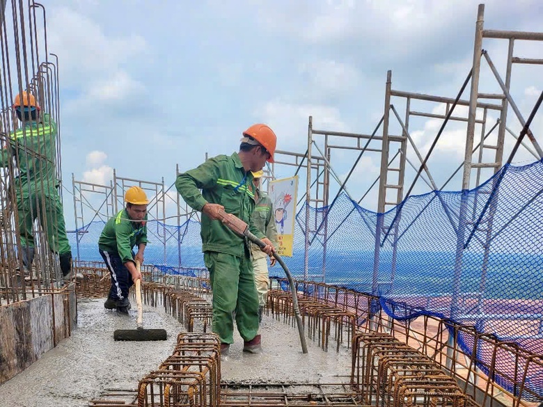 Cất nóc tháp kiểm soát không lưu sân bay Long Thành cao 123m- Ảnh 5. Cất nóc tháp kiểm soát không lưu sân bay Long Thành cao 123m- Ảnh 5.