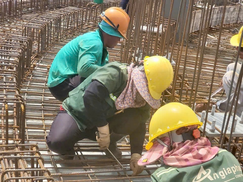 Cất nóc tháp kiểm soát không lưu sân bay Long Thành cao 123m- Ảnh 2. Cất nóc tháp kiểm soát không lưu sân bay Long Thành cao 123m- Ảnh 2.