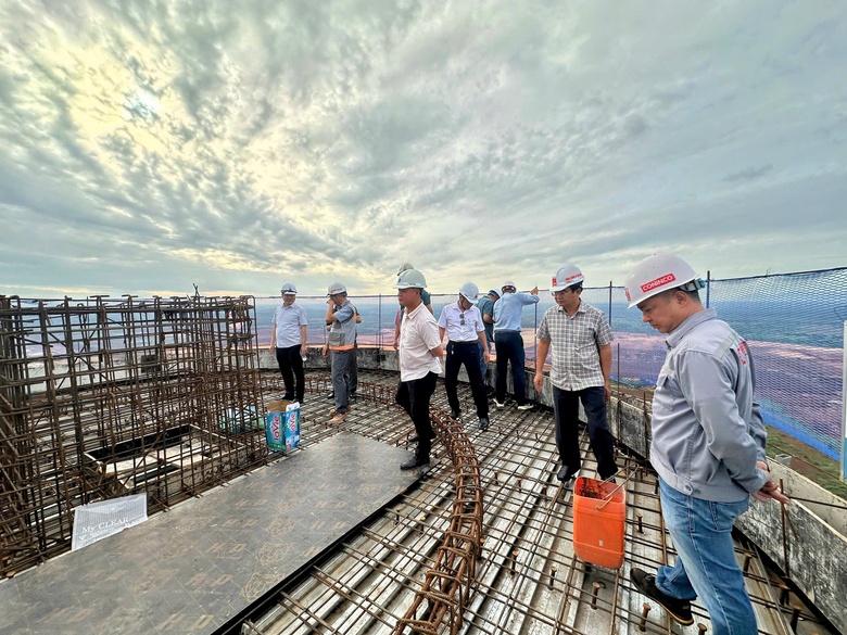 Cất nóc tháp kiểm soát không lưu sân bay Long Thành cao 123m- Ảnh 7. Cất nóc tháp kiểm soát không lưu sân bay Long Thành cao 123m- Ảnh 7.