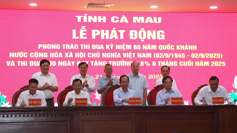 Cà Mau quyết tâm tạo đột phá tăng trưởng 8,8% 6 tháng cuối năm 2025- Ảnh 2. Cà Mau quyết tâm tạo đột phá tăng trưởng 8,8% 6 tháng cuối năm 2025- Ảnh 2.