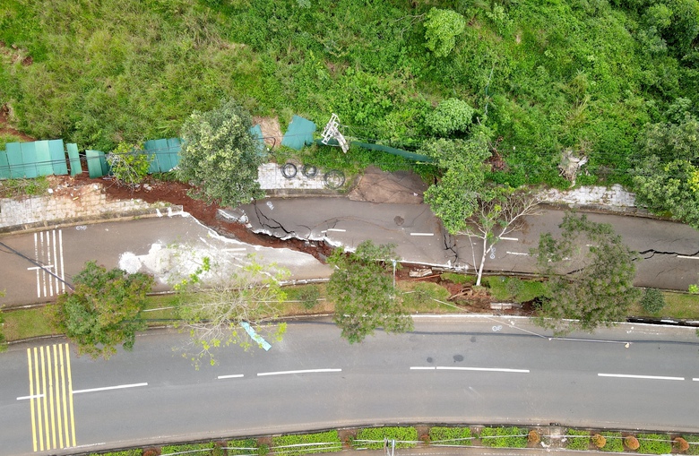 Quý III/2026 sẽ khắc phục hơn 500m đường Hồ Chí Minh qua Lâm Đồng- Ảnh 1. Quý III/2026 sẽ khắc phục hơn 500m đường Hồ Chí Minh qua Lâm Đồng- Ảnh 1.