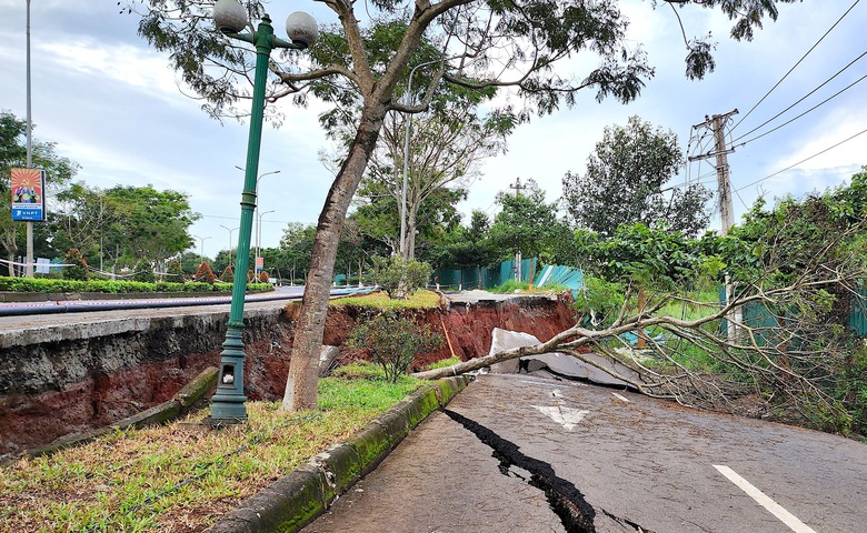 Quý III/2026 sẽ khắc phục hơn 500m đường Hồ Chí Minh qua Lâm Đồng- Ảnh 2. Quý III/2026 sẽ khắc phục hơn 500m đường Hồ Chí Minh qua Lâm Đồng- Ảnh 2.