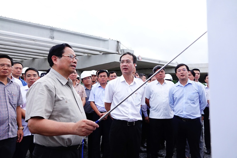 Thủ tướng chỉ đạo thi c&ocirc;ng đảm bảo tiến độ dự &aacute;n th&agrave;nh phần 1 cao tốc Cao L&atilde;nh - An Hữu- Ảnh 1.