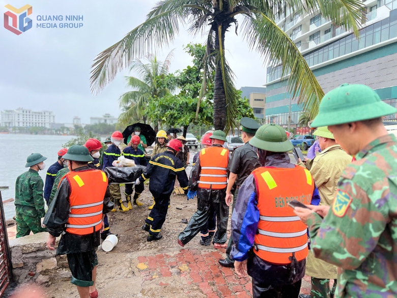 T&igrave;m thấy thi thể nam giới nghi nạn nh&acirc;n trong vụ lật t&agrave;u  ở vịnh Hạ Long- Ảnh 1.