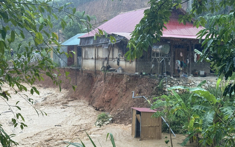 Bão số 3 Wipha làm tốc mái 79 ngôi nhà- Ảnh 1. Bão số 3 Wipha làm tốc mái 79 ngôi nhà- Ảnh 1.