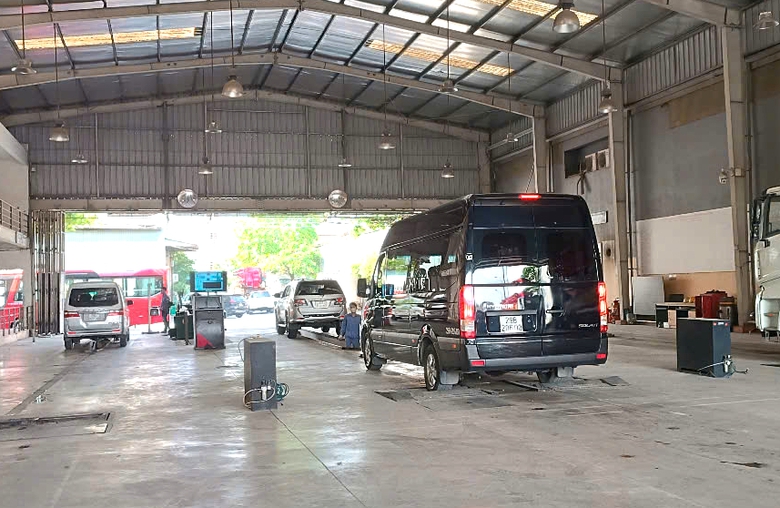 Mua ô tô cũ đổi biển số, đi đăng kiểm cần giấy tờ gì?- Ảnh 1. Mua ô tô cũ đổi biển số, đi đăng kiểm cần giấy tờ gì?- Ảnh 1.