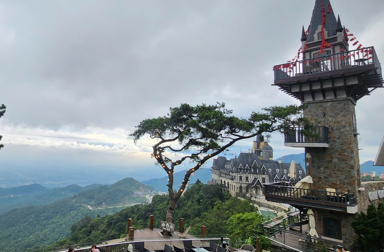 Xuống n&uacute;i giữa đ&ecirc;m khi đi du lịch Tam Đảo, 2 c&ocirc; g&aacute;i bị x&acirc;m hại rồi tống tiền- Ảnh 1.