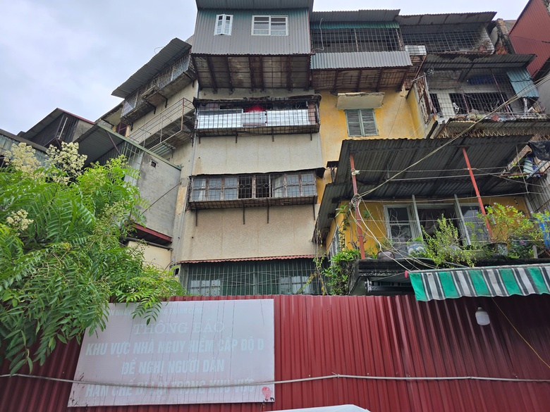 H&agrave; Nội sơ t&aacute;n khẩn cấp người d&acirc;n khỏi khu vực nguy hiểm trước khi b&atilde;o số 3 đổ bộ- Ảnh 1.
