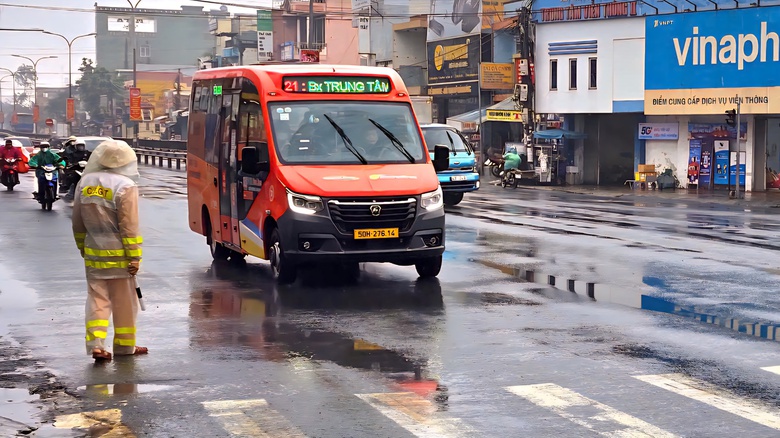 Đ&agrave; Nẵng tăng tần suất hoạt động xe bu&yacute;t để hỗ trợ c&aacute;n bộ đi l&agrave;m- Ảnh 1.