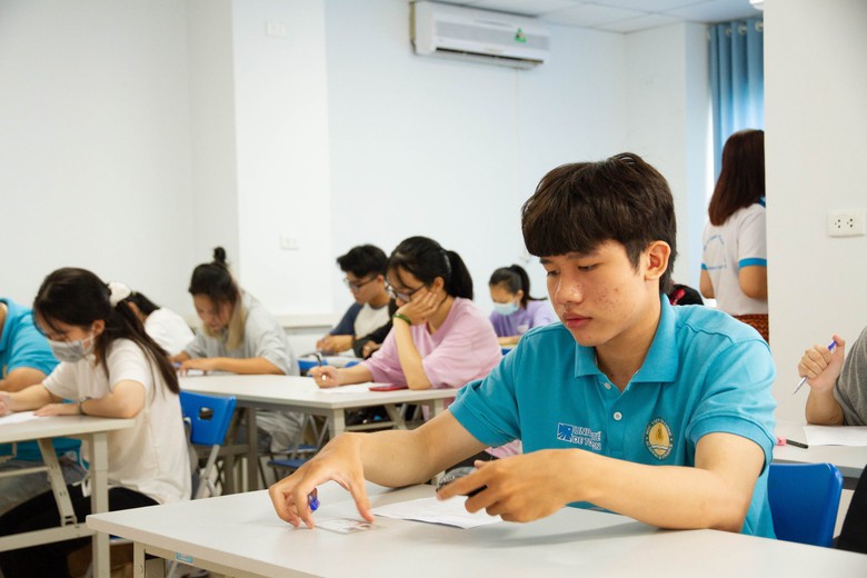 33 th&iacute; sinh tr&uacute;ng tuyển thẳng v&agrave;o Học viện T&agrave;i ch&iacute;nh 2025- Ảnh 1.