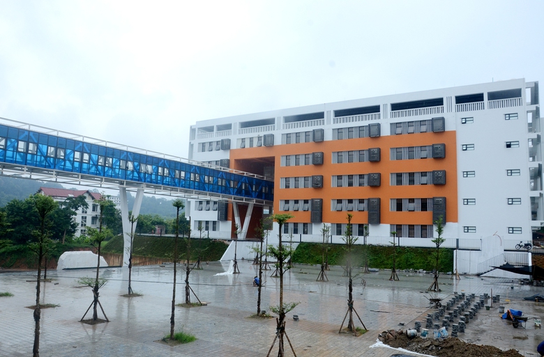 To&agrave;n cảnh Trường chuy&ecirc;n L&agrave;o Cai với vốn đầu tư 350 tỷ đồng trước ng&agrave;y kh&aacute;nh th&agrave;nh- Ảnh 9.