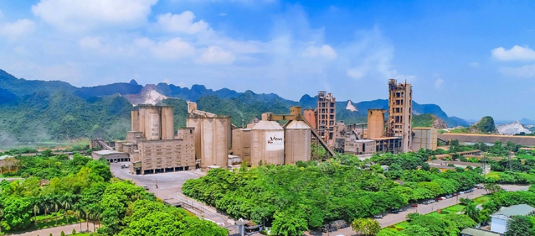 Đốt rác thay than, nhà máy xi măng tiết kiệm trăm tỷ đồng- Ảnh 2. Đốt rác thay than, nhà máy xi măng tiết kiệm trăm tỷ đồng- Ảnh 2.