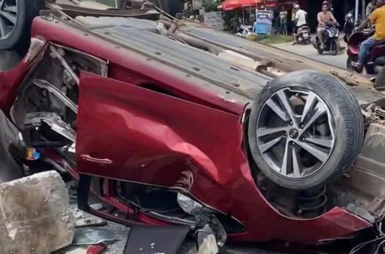 Li&ecirc;n tiếp tai nạn do nổ lốp &ocirc; t&ocirc;: Cảnh b&aacute;o nguy cơ mất an to&agrave;n tr&ecirc;n đường cao tốc- Ảnh 1.