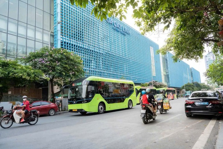 H&agrave; Nội th&uacute;c đẩy chuyển đổi phương tiện giao th&ocirc;ng "xanh"- Ảnh 1.