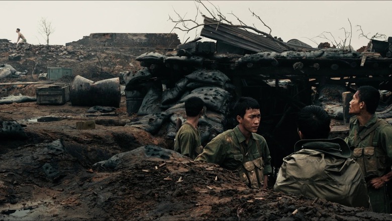 Cựu chiến binh Th&agrave;nh cổ Quảng Trị kh&oacute;c nghẹn sau khi xem "Mưa đỏ"- Ảnh 3.