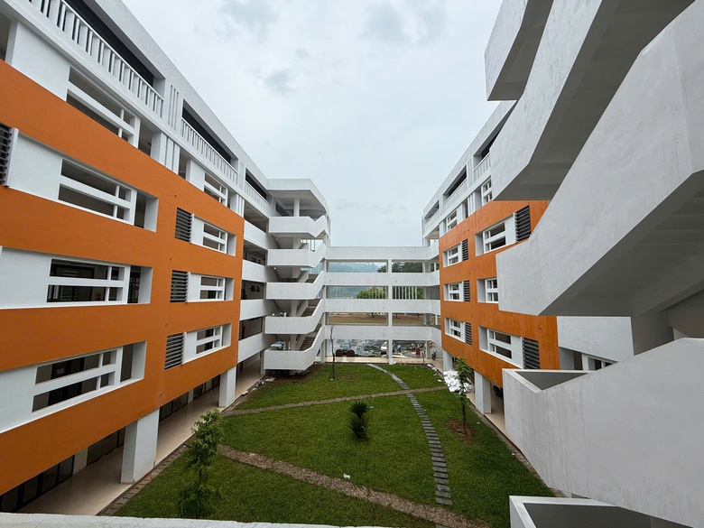 To&agrave;n cảnh Trường chuy&ecirc;n L&agrave;o Cai với vốn đầu tư 350 tỷ đồng trước ng&agrave;y kh&aacute;nh th&agrave;nh- Ảnh 10.