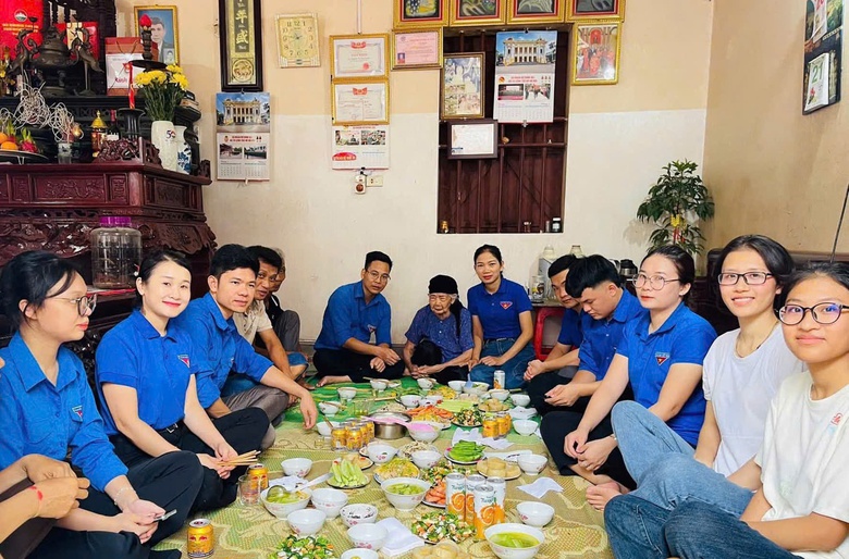 Nhiều hoạt động tri &acirc;n gia đ&igrave;nh thương binh, liệt sĩ tr&ecirc;n địa b&agrave;n Thủ đ&ocirc;- Ảnh 17.