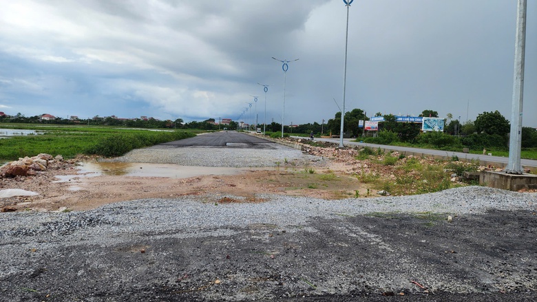 Thiếu mặt bằng, dự &aacute;n đường trăm tỷ qua khu c&ocirc;ng nghiệp ở Bắc Ninh vỡ tiến độ- Ảnh 2.