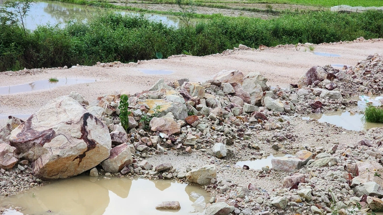 Thiếu mặt bằng, dự &aacute;n đường trăm tỷ qua khu c&ocirc;ng nghiệp ở Bắc Ninh vỡ tiến độ- Ảnh 20.