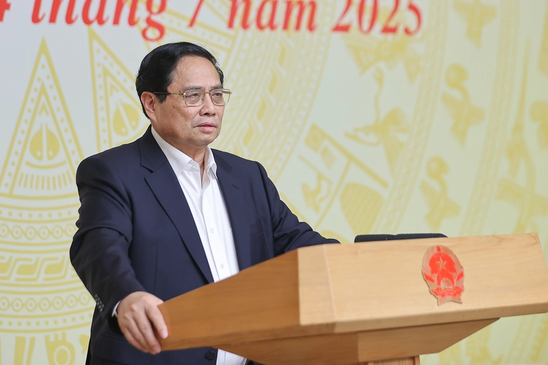 Thủ tướng: Th&ocirc;ng tin cảnh b&aacute;o thi&ecirc;n tai "phải nhanh hơn gi&oacute; b&atilde;o"- Ảnh 1.