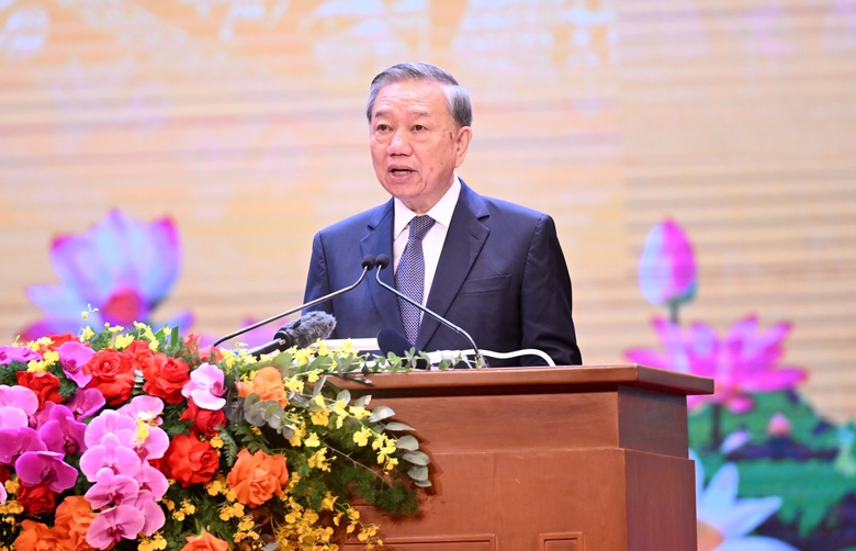 Tổng B&iacute; thư T&ocirc; L&acirc;m: M&aacute;u đ&agrave;o của c&aacute;c anh h&ugrave;ng liệt sĩ đổ xuống, đất nước nở hoa- Ảnh 1.