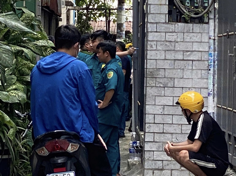 Ph&aacute;t hiện vali chứa thi thể phụ nữ trong con hẻm tại TP.HCM- Ảnh 1.