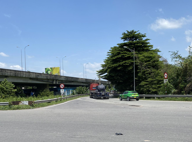 Hoàn thành sửa khe co giãn cầu Long Thành, cao tốc thông thoáng trở lại- Ảnh 1. Hoàn thành sửa khe co giãn cầu Long Thành, cao tốc thông thoáng trở lại- Ảnh 1.