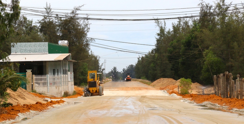 Quảng Ng&atilde;i đầu tư nối d&agrave;i đường ven biển Dung Quất - Sa Huỳnh- Ảnh 2.