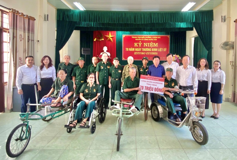 Agribank tri &acirc;n thương binh, liệt sĩ, người c&oacute; c&ocirc;ng với c&aacute;ch mạng dịp 27/7- Ảnh 2.