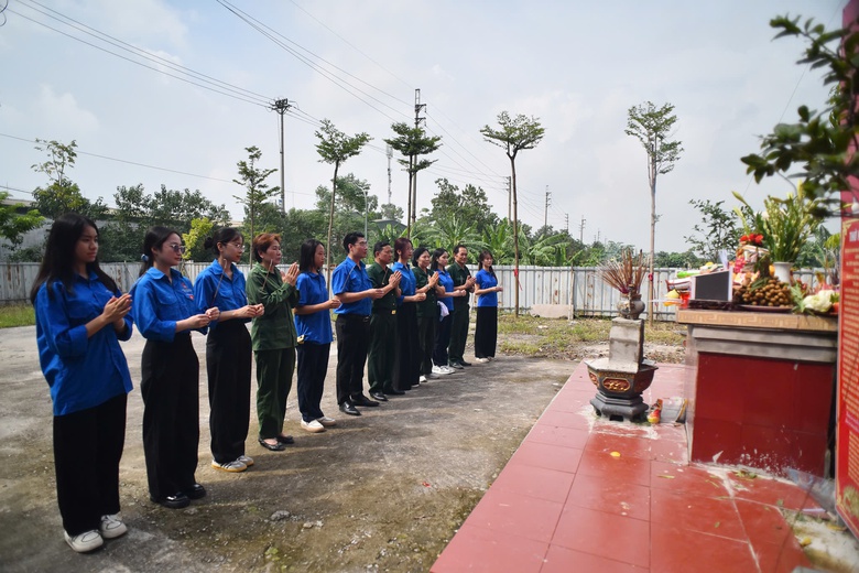 Nơi ghi dấu những chiến công "sống bám cầu đường, chết kiên cường dũng cảm" ở Thủ đô- Ảnh 15. Nơi ghi dấu những chiến công "sống bám cầu đường, chết kiên cường dũng cảm" ở Thủ đô- Ảnh 15.