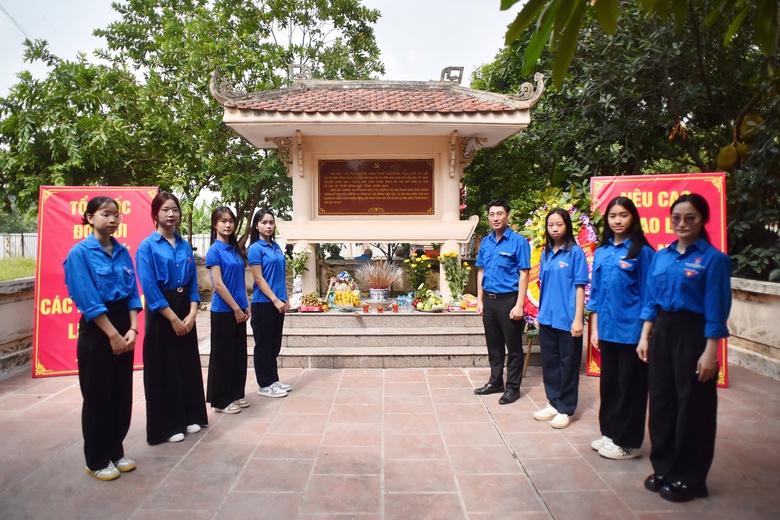 Nơi ghi dấu những chiến công "sống bám cầu đường, chết kiên cường dũng cảm" ở Thủ đô- Ảnh 14. Nơi ghi dấu những chiến công "sống bám cầu đường, chết kiên cường dũng cảm" ở Thủ đô- Ảnh 14.