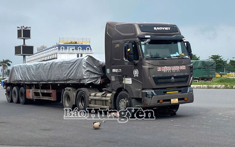 Hiện trường vụ tai nạn giao th&ocirc;ng - Ảnh: B&aacute;o Hưng Y&ecirc;n.