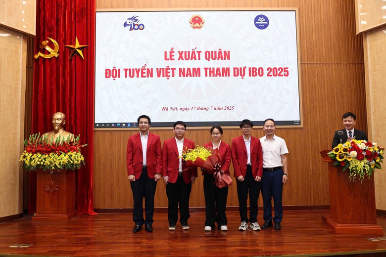 Cả 4 học sinh Việt Nam gi&agrave;nh huy chương tại Olympic Sinh học quốc tế 2025- Ảnh 1.