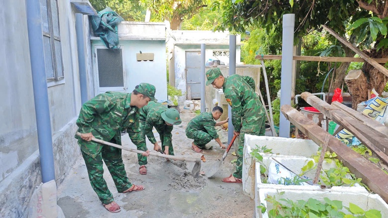 Gia Lai ho&agrave;n th&agrave;nh hỗ trợ nh&agrave; ở cho người c&oacute; c&ocirc;ng v&agrave; th&acirc;n nh&acirc;n liệt sĩ- Ảnh 2.