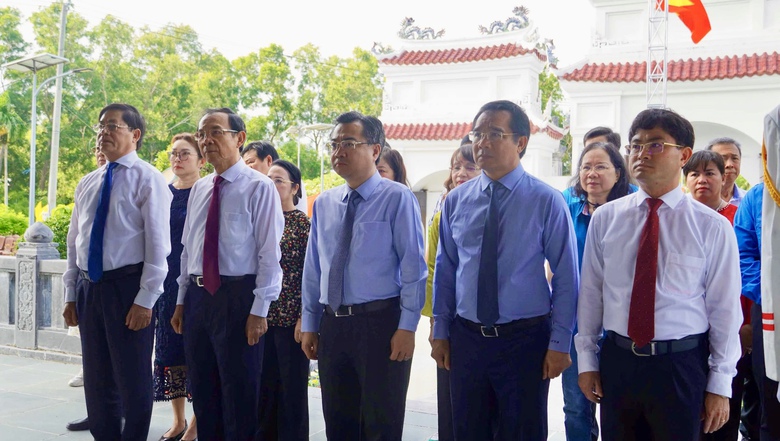 C&ocirc;n Đảo: Tri &acirc;n hơn 20.000 người con ưu t&uacute; của d&acirc;n tộc dịp 27/7
- Ảnh 3.